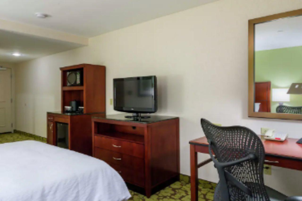 Hilton Garden Inn Queens Jfk - Newly Renovated New York Esterno foto